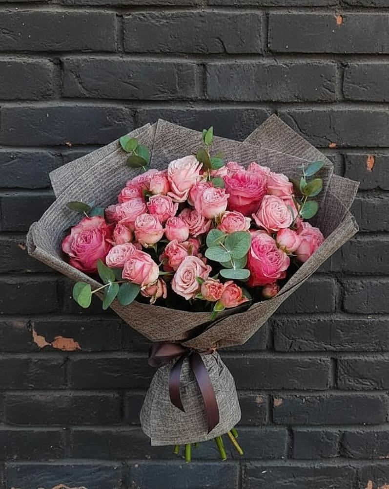 Букет розы в пальмах в Березниках Букет цветов из: Розы в Березниках