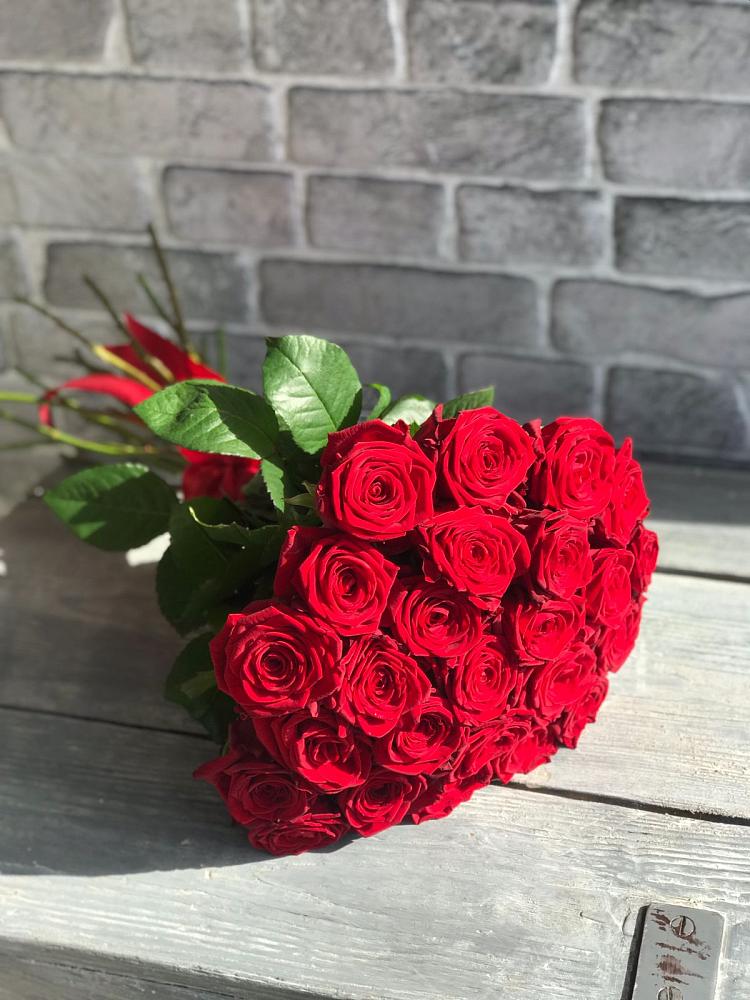 Букет Красные розы Фридом в Березниках