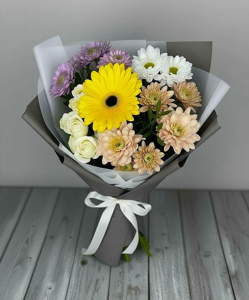 Букет цветов из: Розы, Герберы и Хризантемы в Березниках
