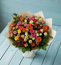 Букет Микс из разноцветных кустовых роз в Березниках